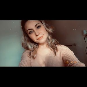 Meet your Posher, Alexis